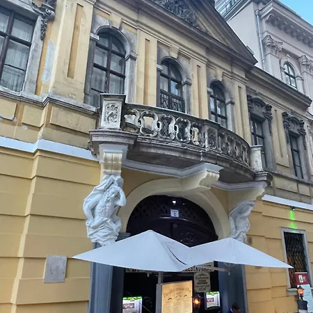 Pearl At St Stephen' S Basilica Apartment Budapest